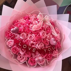 Pink Rose Bouquet with Love Message